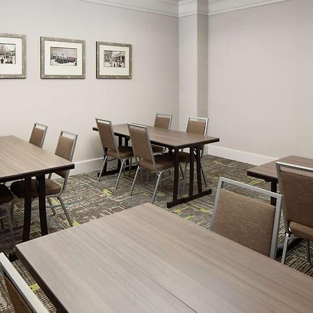 Hampton Inn Louisville Downtown Exterior foto